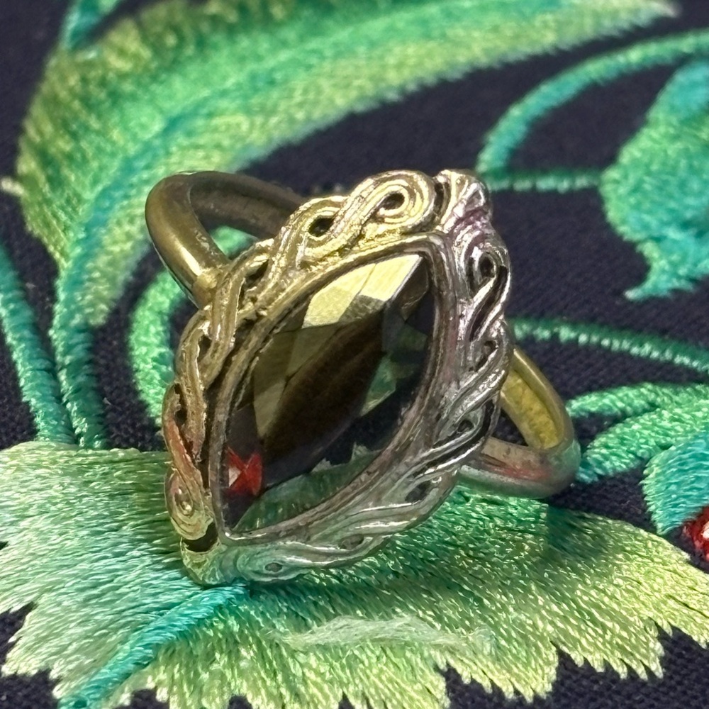 Vintage Avon Signed Hematite Celtic Twist Knot Silver Tone Band Ring Size 10
